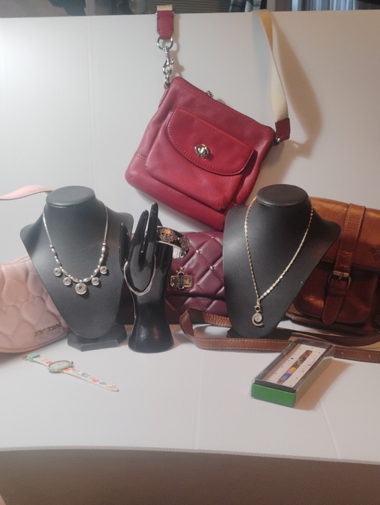Handbags - Buyers Appreciation For Speed Round Sunday August 23rd 4pm EST